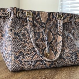 Genuine Leather GILI Snake Print Purse